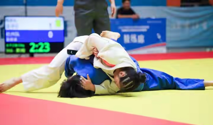 包含柔道友谊赛上演强强对话,东城霹雳队逆转漓江天虎队,团队配合流畅;轮换效果显现的词条 包含柔道友谊赛上演强强对话,东城霹雳队逆转漓江天虎队,团队配合流畅;轮换效果显现的词条