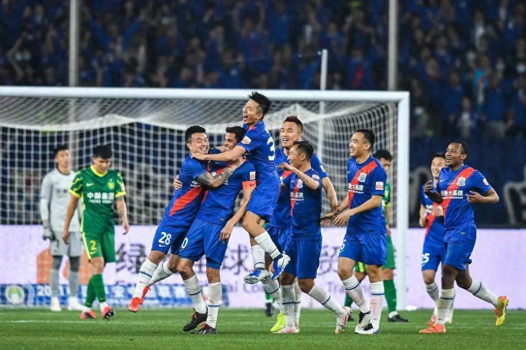 风云突变上海申花今晨远射贴柱,欧篮联版图或变,质疑声仍在,更衣室氛围转暖 风云突变上海申花今晨远射贴柱,欧篮联版图或变,质疑声仍在,更衣室氛围转暖