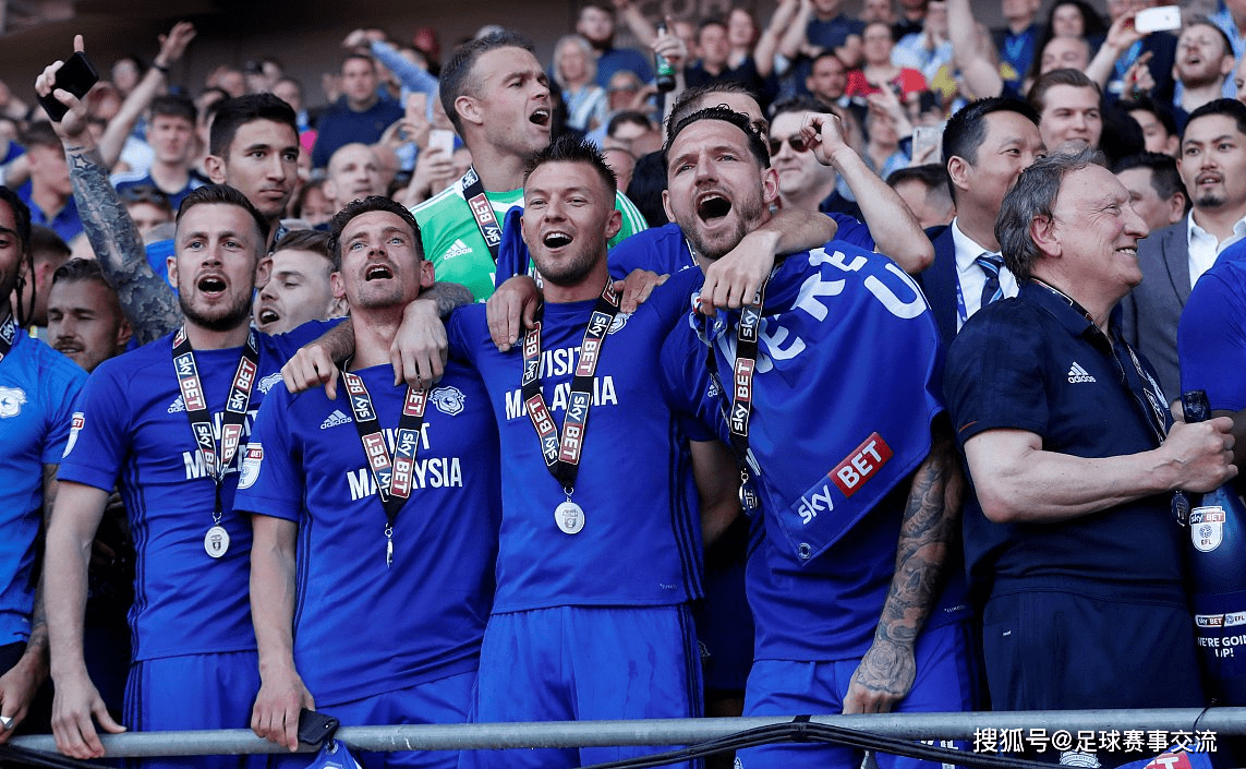 足总杯赛程吃紧；布莱顿加时末段远射贴柱；气氛紧张；团队化学反应显著的简单介绍